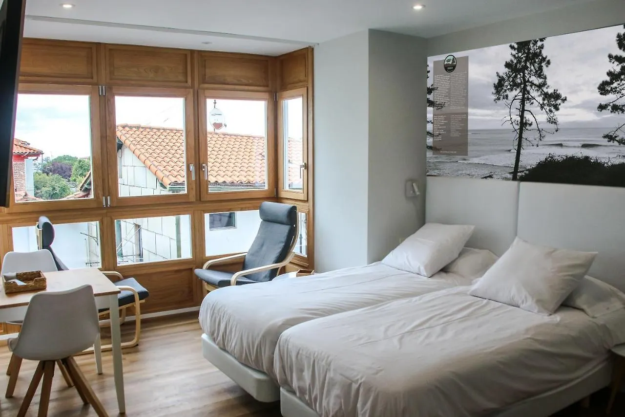 Apartamentos Mundaka Surf Camp 0*,  Spain