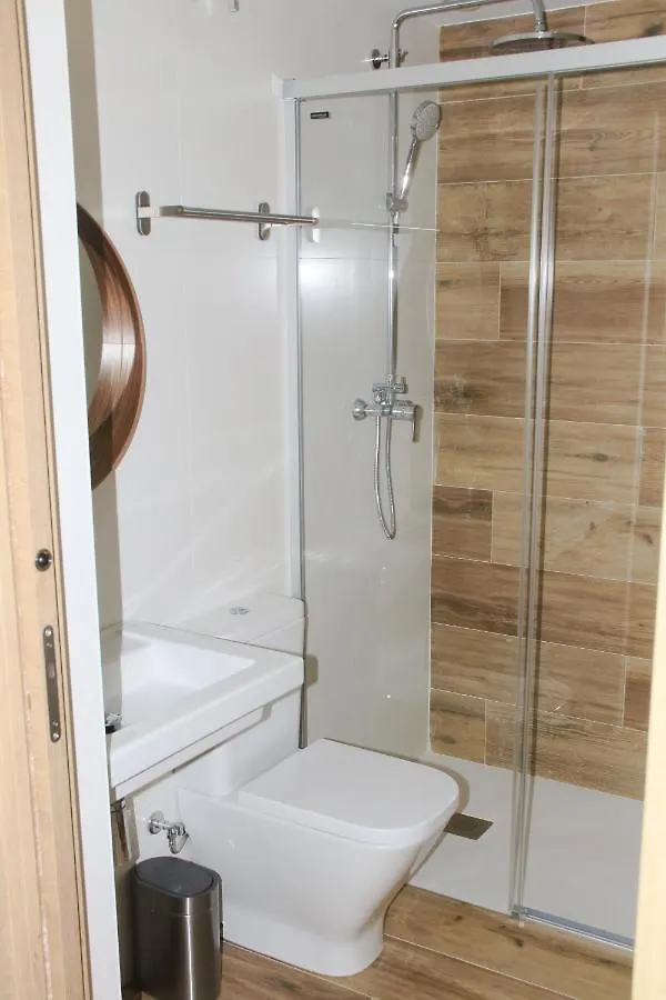 Apartamentos Mundaka Surf Camp Spain